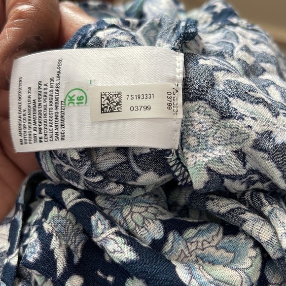 American Eagle Outfitters Blue Floral Top - Picture 7 of 7